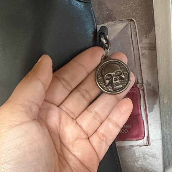 Ed Hardy Black Shoulder Bag with Heart Motif - Picture 2 of 8